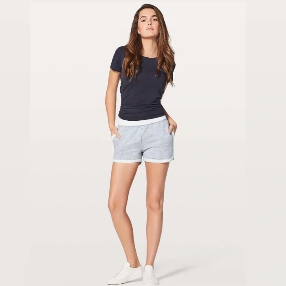 Lululemon Cool & Collected Short 2.5